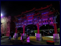 Chinese gate, Windows of the World.